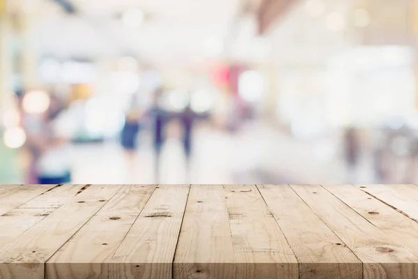 Mesa Madera Vacía Gente Compras Grandes Almacenes Fondo Desenfocado Desenfoque — Foto de Stock