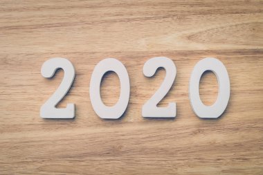 İş ve tasarım konsepti - mutlu yeni y için ahşap numarası 2020