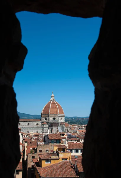 Floransa Katedrali Palazzo Vecchio bir pencereden görüldü