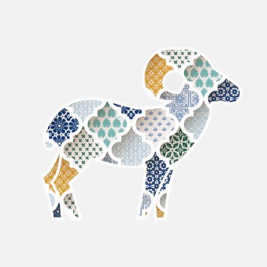 Tebrik kartı, süs koyun silueti ile davet. Renkli Fas, Arap desen fayans doldurun. Kurban Bayramı tatili, Müslüman cemaati kurban bayramı. Vektör çizim arka planı.
