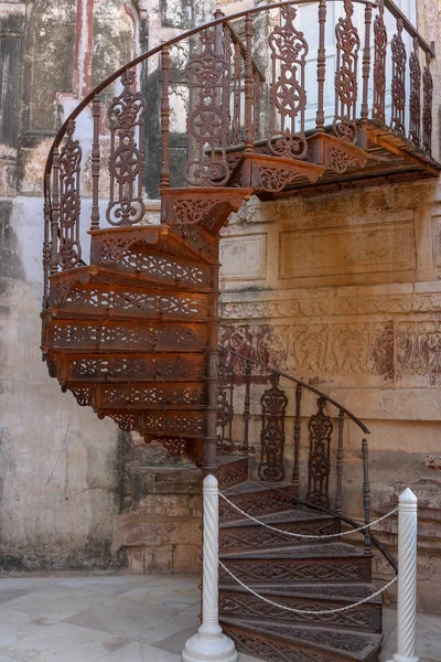 Una Escalera Caracol Oxidada Vintage Dentro Del Fuerte Mehrangarh Jodhpur — Foto de Stock
