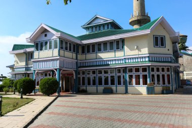 Shimla, Hindistan - 1 Haziran 2019: Himachal Devlet Müzesi'nin ön görünümü, Shimla, Hindistan. Çeviri: Devlet Müzesi