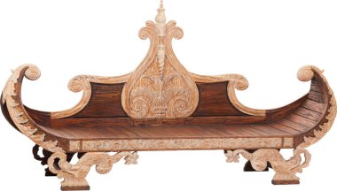 El yapımı vintage kanepe. Beyaz bir arka plan üzerinde izole oyulmuş ahşap çerçeve