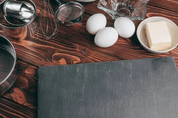 Ingredients Dishes Wooden Brown Table Well Lie Whisk Full Flour — Stock Photo, Image