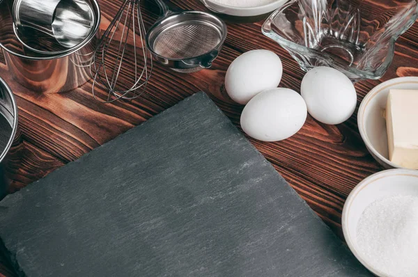 Ingredients Dishes Wooden Brown Table Well Lie Whisk Full Flour — Stock Photo, Image