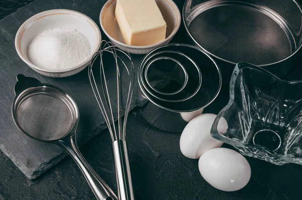 Ingredients Dishes Black Concrete Table Corolla Also Lies Filled Flour — Stock Photo, Image