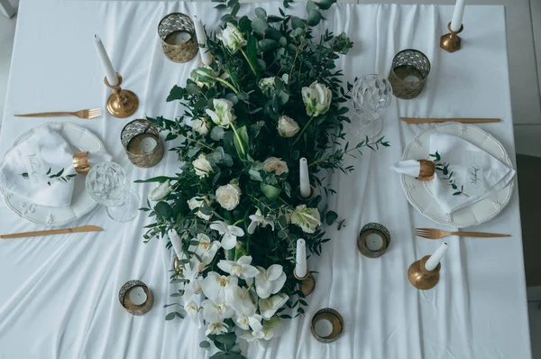 Bruiloft Decor Bloemen Zwart Goud Decor Kaarsen — Stockfoto