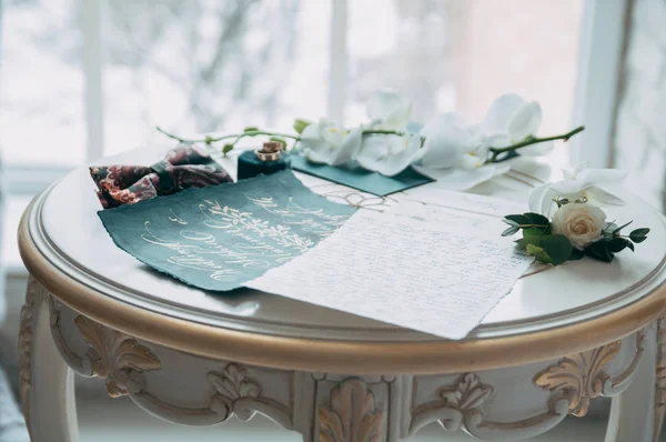 Florística Casamento Detalhes Convites Casamento Orquídea Boutonniere Para Noivo Anéis — Fotografia de Stock