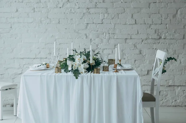 Innredning Blomster Svarte Gull Dekor Stearinlys – stockfoto