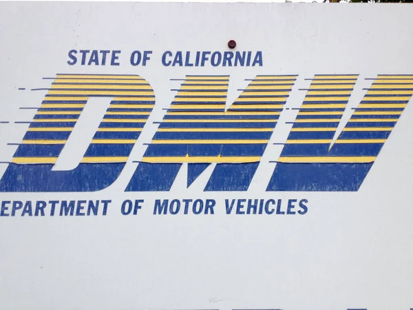 Motorlu Taşıtlar Departmanı California giriş işareti