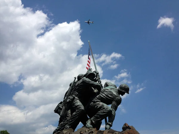 Iwo Jima Marine victory flag statue Arlington VA — Stock Photo, Image