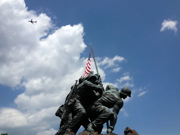 Iwo Jima Marine victory flag statue Arlington VA — Stock Photo, Image