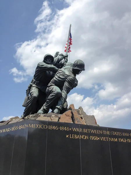 Iwo Jima Marine victory flag statue Arlington VA — Stock Photo, Image