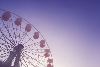 sabah bir dönme dolap fotoğrafı