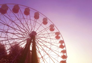 sabah bir dönme dolap fotoğrafı