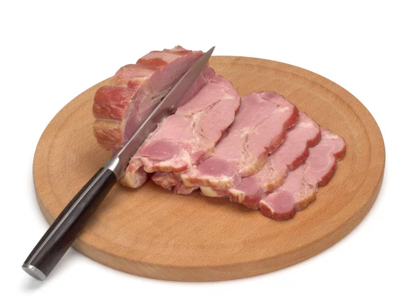 Geräucherter Schweinenacken auf dem Holzbrett — Stockfoto