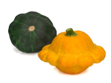 Beyaz arka planda iki çeşit Patty Pan Kabağı