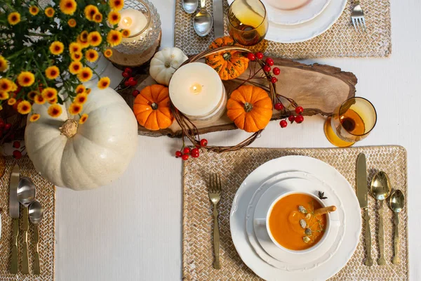 Pumpkin soup on the table top view — ストック写真