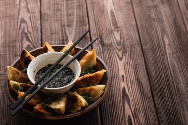 Kızarmış Çin böreği sosu, Asya gıda tür adı.