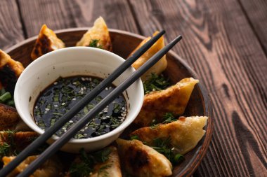 Kızarmış Çin böreği sosu, Asya gıda tür adı.