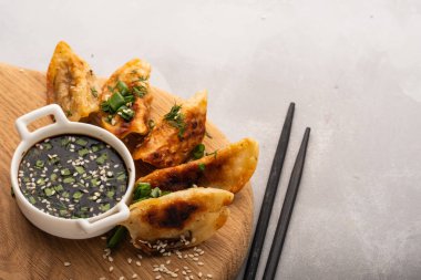 Japon köfte snack veya garnitür olarak adlandırılan sosu veya Çin'Jiaozi 