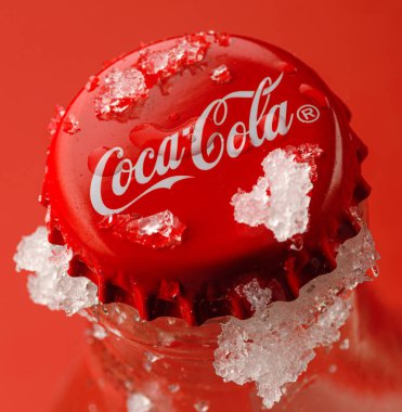 Minsk, Beyaz Rusya - 21 Mayıs 2019: Coca Cola Cap. Coca Cola Cap ile