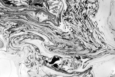 Renkler sıvı içine düştü ve hareket ederken fotoğraflandı. Clo