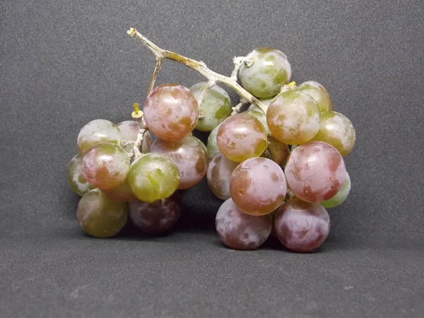 Ripe Juicy Freshly Picked Bunch Grapes — Stock Photo, Image