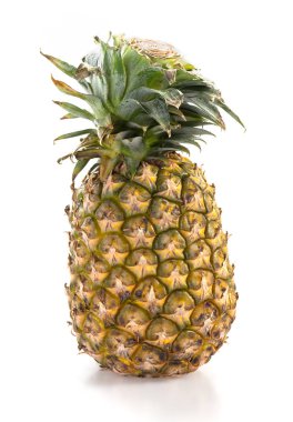 Beyaz arkaplanda izole edilmiş ananas.