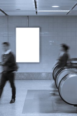 Boş billboard afişleri reklam için Metro İstasyonu.