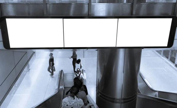 Leeg Reclamebord Leidde Het Metrostation Voor Reclame — Stockfoto