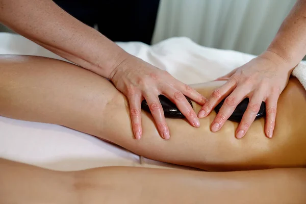 Massage Therapist Beauty Salon Giving Young Woman Stone Massage Relax — Stock Photo, Image