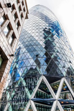 Londra mimarisinin gündüz görüşü, seyahat kavramı 