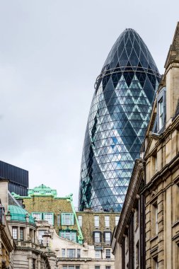Londra mimarisinin gündüz görüşü, seyahat kavramı 