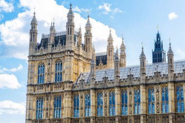 Londra mimarisinin gündüz görüşü, seyahat kavramı 