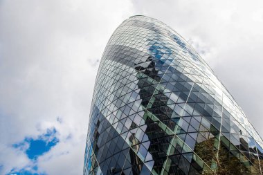 Londra mimarisinin gündüz görüşü, seyahat kavramı 