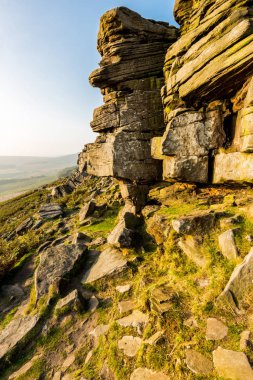 Kayalık kayalıklı dağ, doğa güzelliği kavramı  