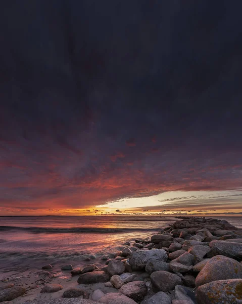 Dramático Pôr Sol Sobre Mar Conceito Beleza Natureza — Fotografia de Stock