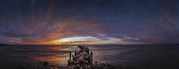 Dramático Pôr Sol Sobre Mar Conceito Beleza Natureza — Fotografia de Stock