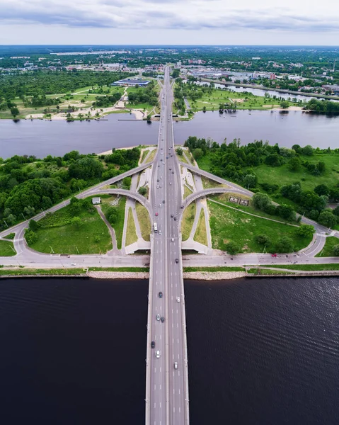 Воздушный Вид Мост Городским Движением Дневное Время — стоковое фото