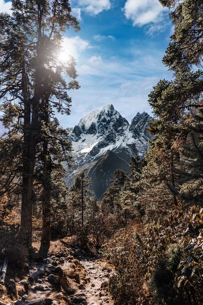 Γραφική Θέα Του Βουνού Χιονισμένες Κορυφές Φύση Έννοια Ομορφιά — Φωτογραφία Αρχείου