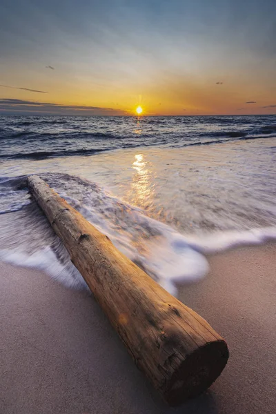 Wooden Pole Washed Out Beach Sunset Baltic Sea — Stock Photo, Image