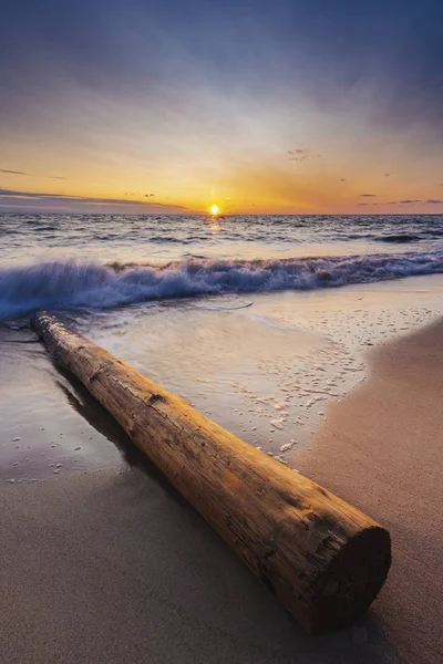 Wooden Pole Washed Out Beach Sunset Baltic Sea — Stock Photo, Image