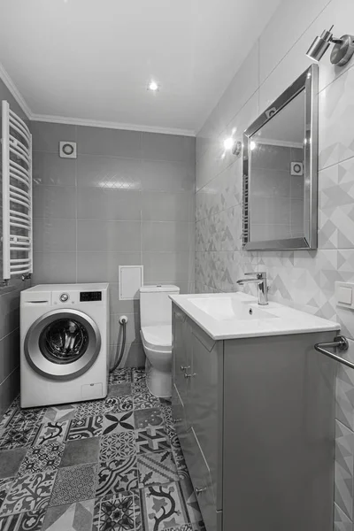 Banyo Odası Açık Renkli Modern Mekan — Stok fotoğraf