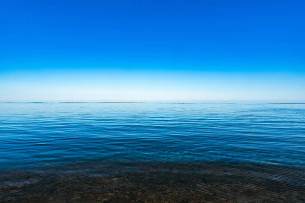 Γαλάζιος Ουρανός Πάνω Από Θάλασσα Φύση Έννοια Ομορφιά — Φωτογραφία Αρχείου