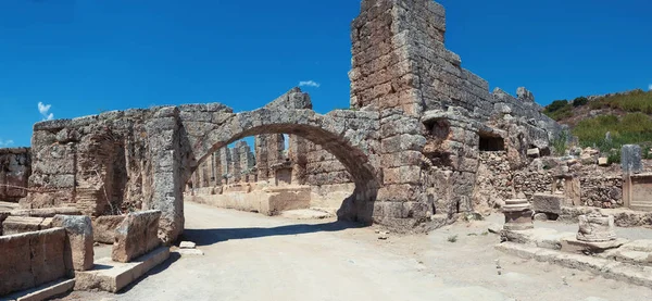 Antik Mimari Kemeri Perge Türkiye — Stok fotoğraf