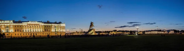 Εκβιασμός Αγίας Πετρούπολης Νύχτα Φώτα — Φωτογραφία Αρχείου