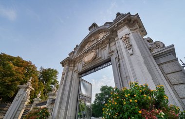 Felipe IV 'ün kapısı Buen Retiro Park, Madrid
