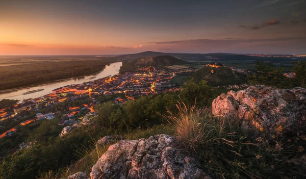 Hainburg Der Donau Seen Güzel Gün Batımı Rocky Hundsheimer Tepesi — Stok fotoğraf