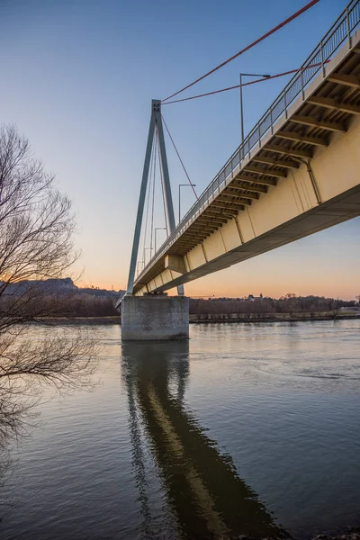 Ponte sobre o rio — Fotografia de Stock